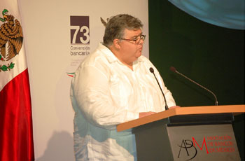 Dr. Agustn Carstens
